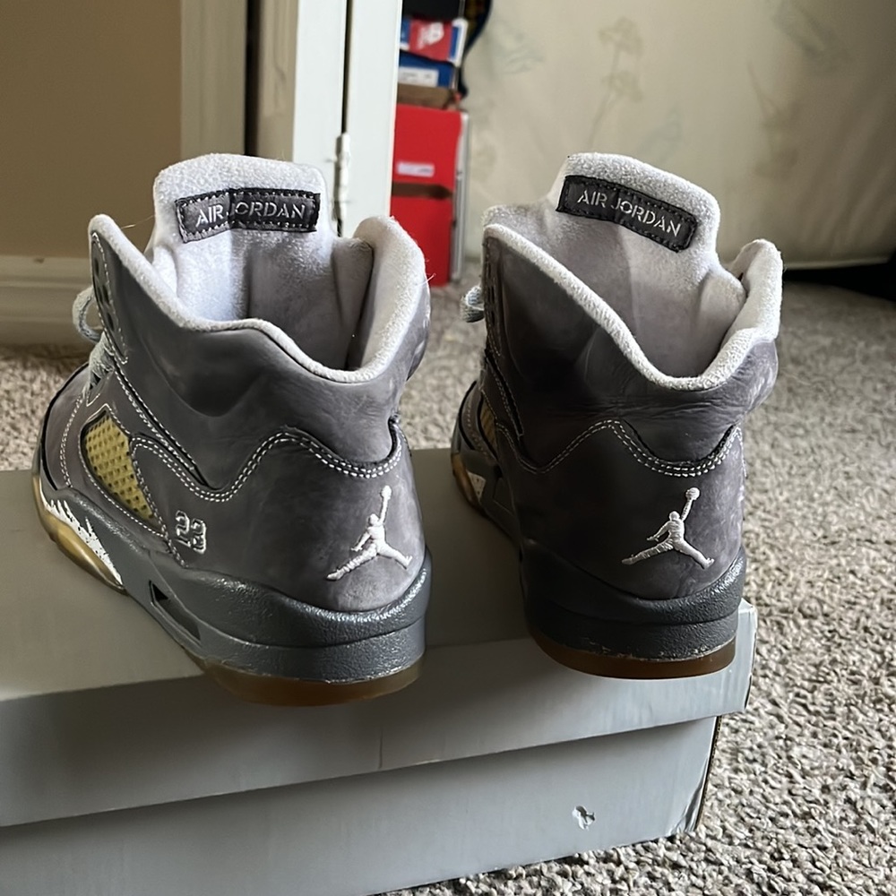 Air Jordan 5 ( Wolf Grey) size 4.5Y